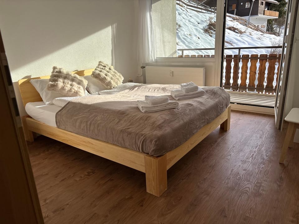 Bed, Balcony/Terrace, Photo of the whole room, towels