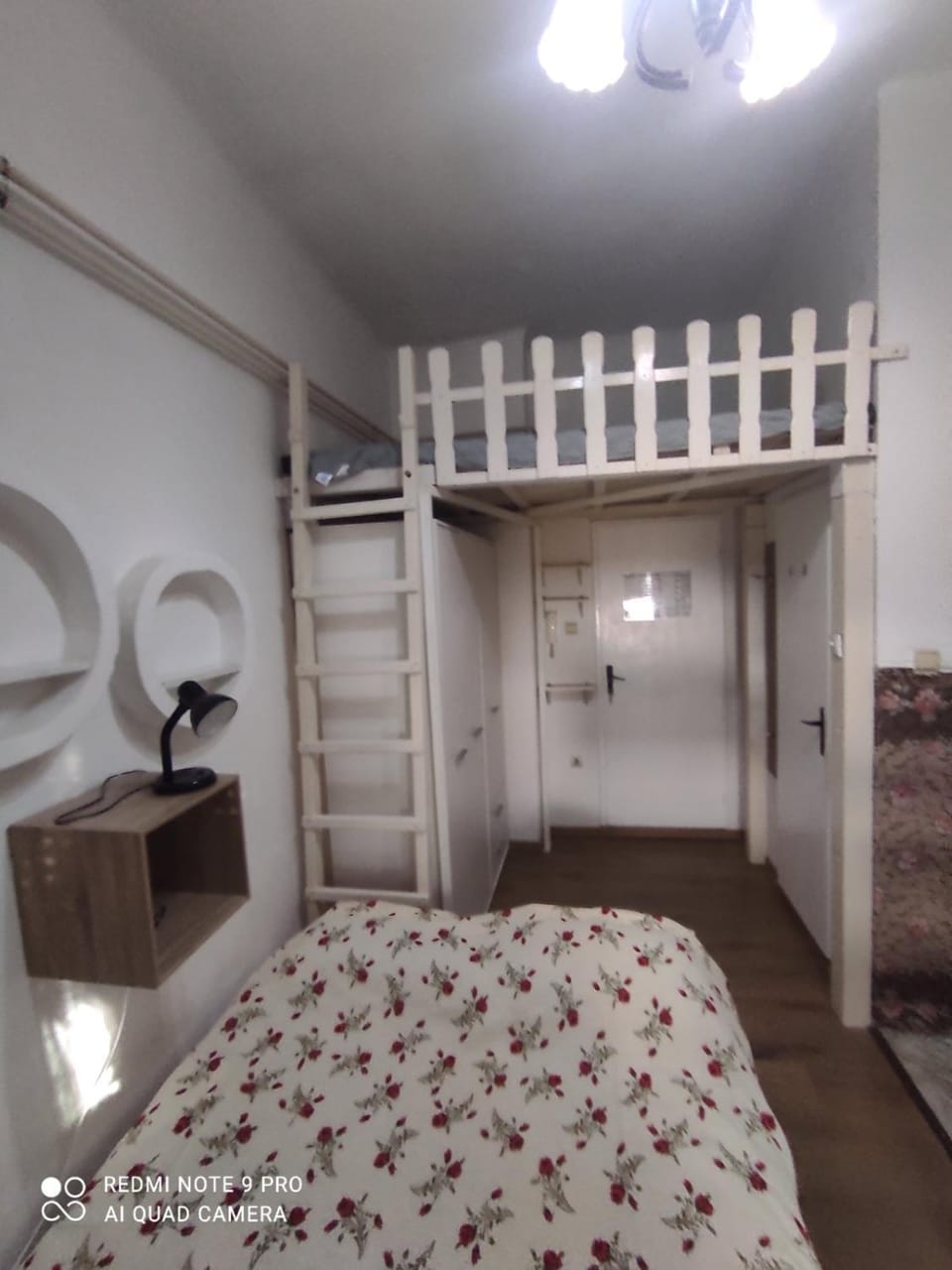 trivanović studio 2 sa galerijom Apartment in Novi Sad