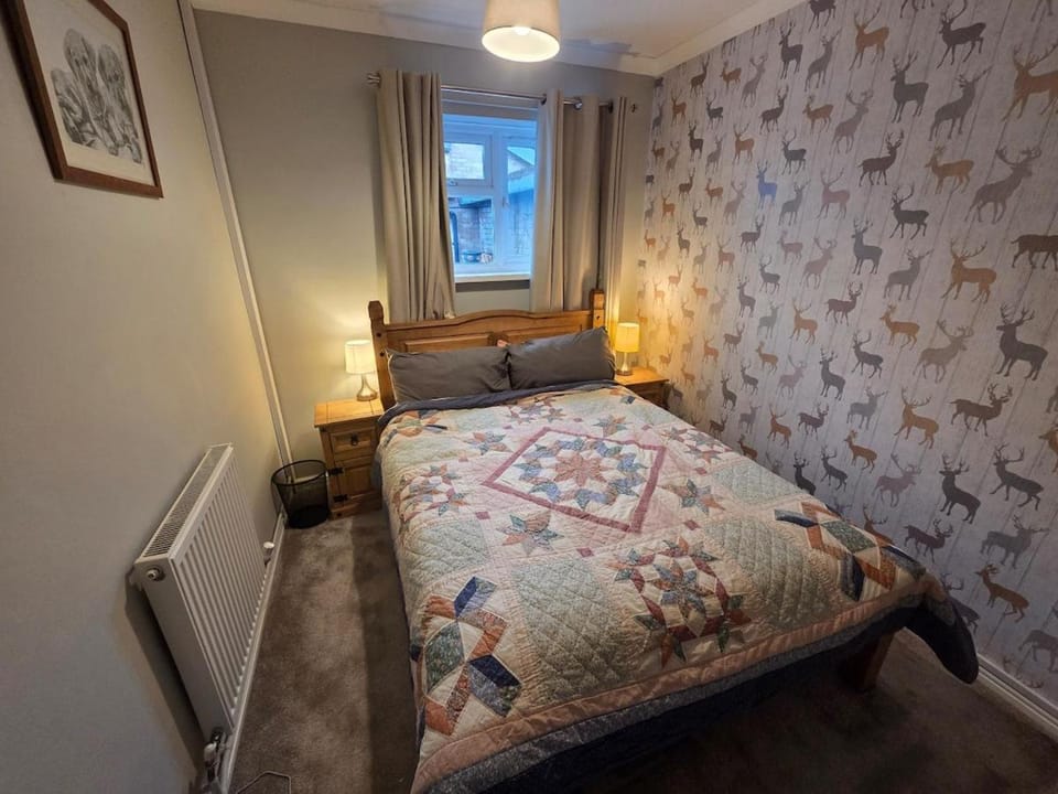 Flat rental for cheltenham raceweek - sleeps 6 Apartment in Cheltenham