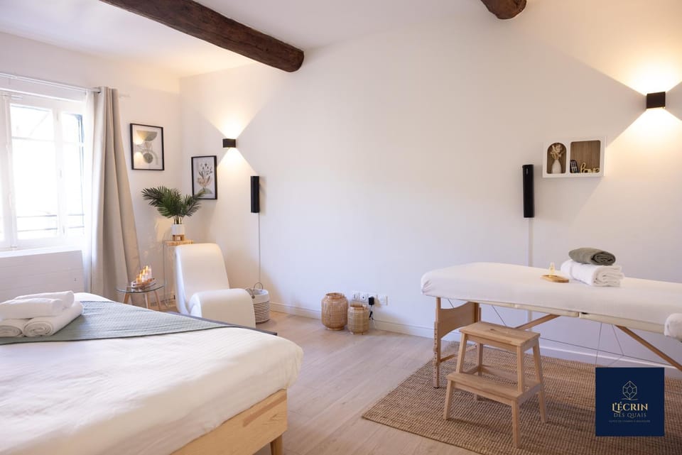 Bed, Massage