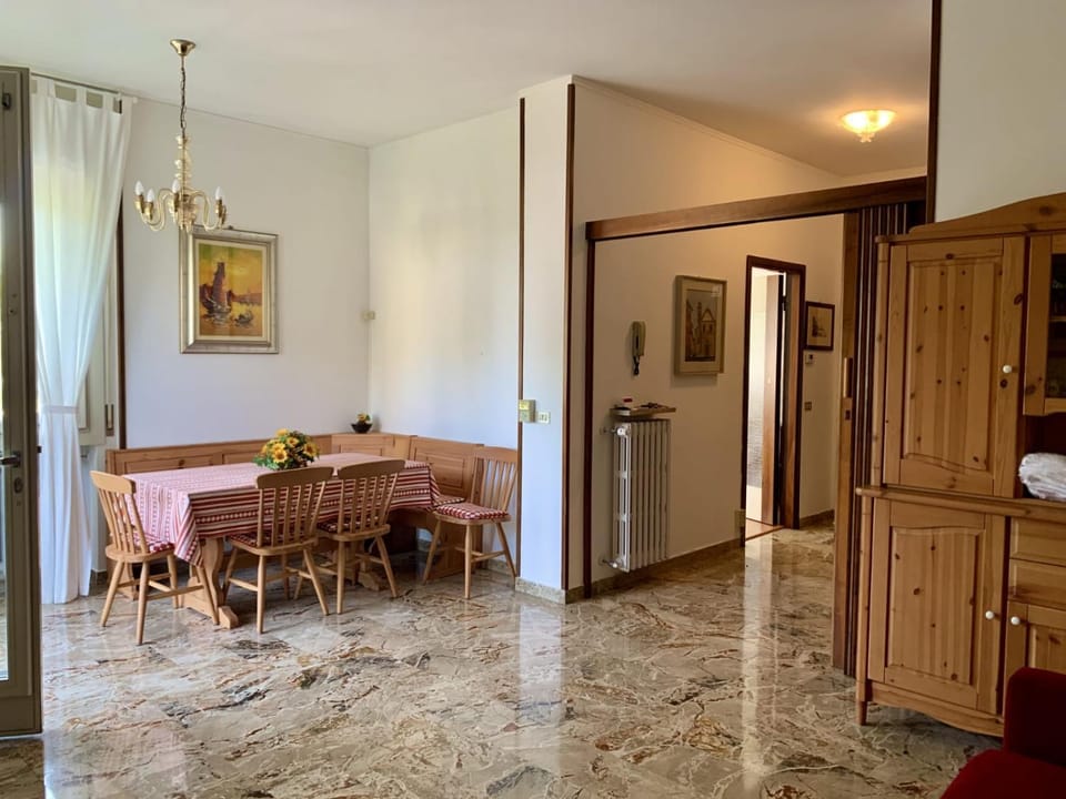 Il Girasole del Lago Apartment in Desenzano del Garda