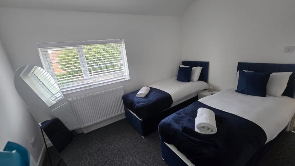 Spacious Modern 3BR House with free parking House in Wolverhampton