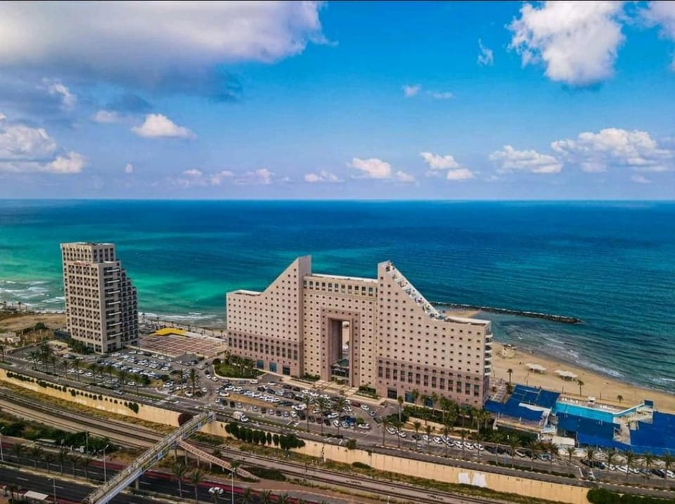 מגדל אלמוג חיפה Apartment in Haifa