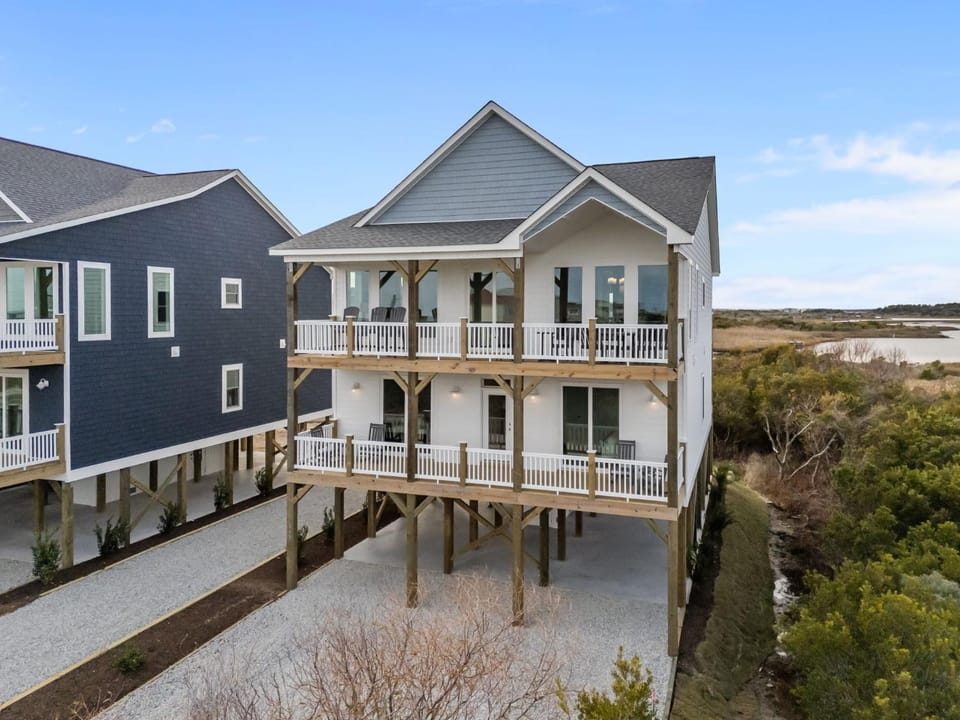 NTB117 Beach Chateau House in North Topsail Beach