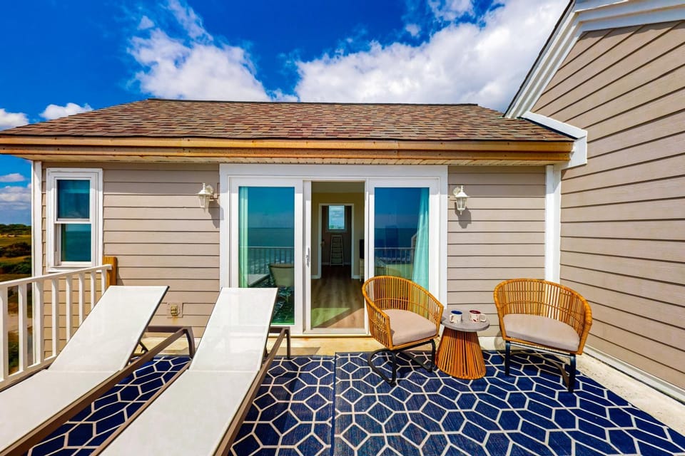 NTB1232 Sandy Cheeks House in North Topsail Beach
