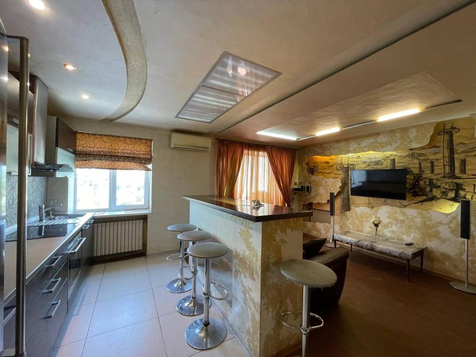 Центр города Дизайнер ремонт Левка Лукьяненко 4 А Apartment in Dnipro