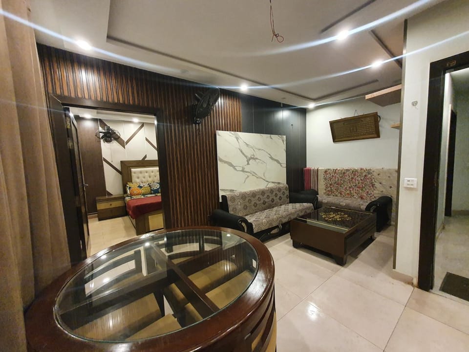 Sunset heaven Apartment in Lahore