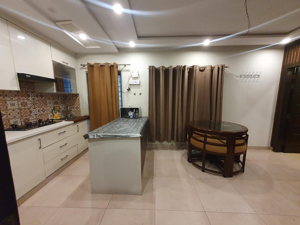 Sunset heaven Apartment in Lahore