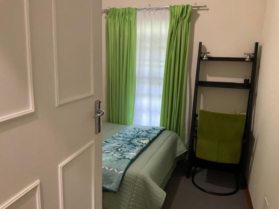 Mercy Place of Rest & Peace B Apartment in Roodepoort