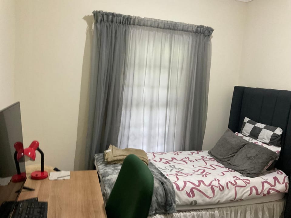 Mercy Place of Rest & Peace B Apartment in Roodepoort