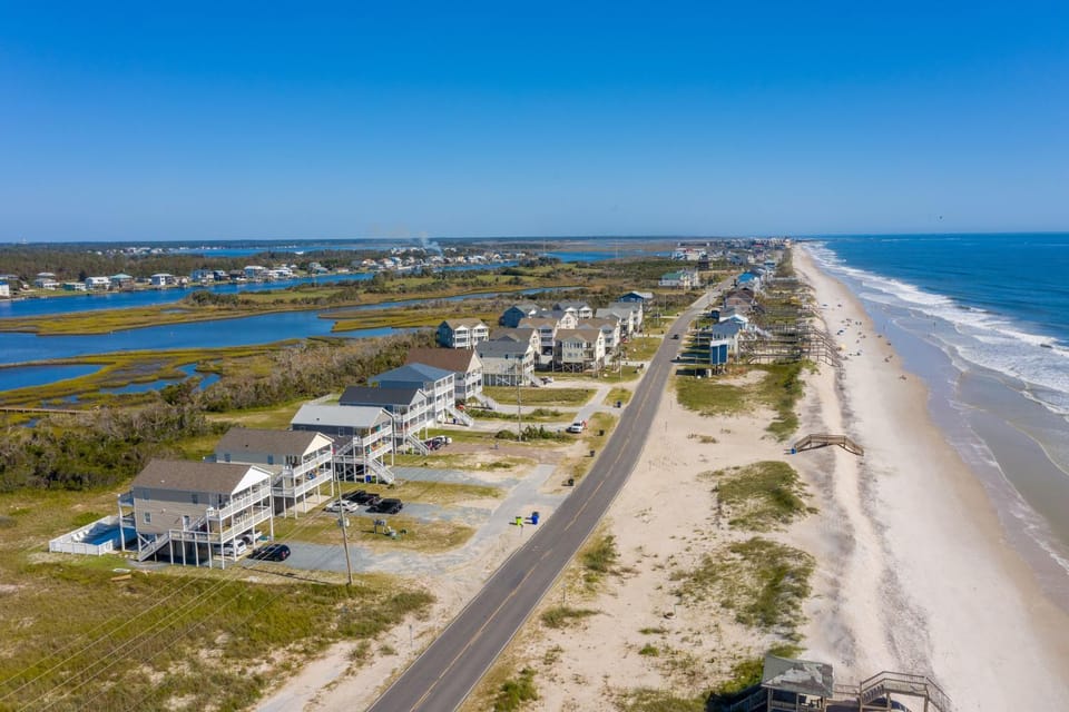 NTB1267 Sea N Sound Sandwich House in North Topsail Beach
