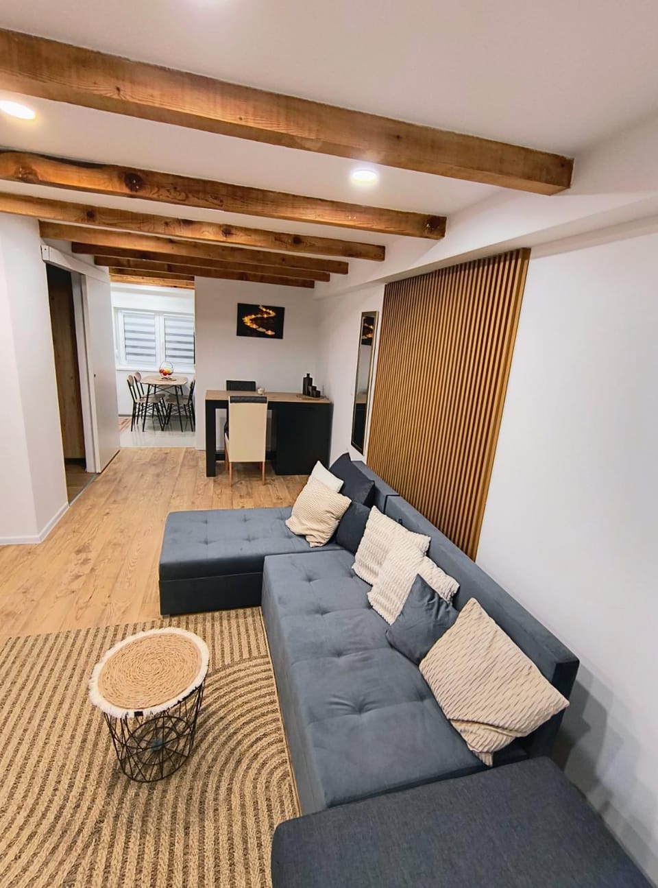 TV and multimedia, Living room, Seating area