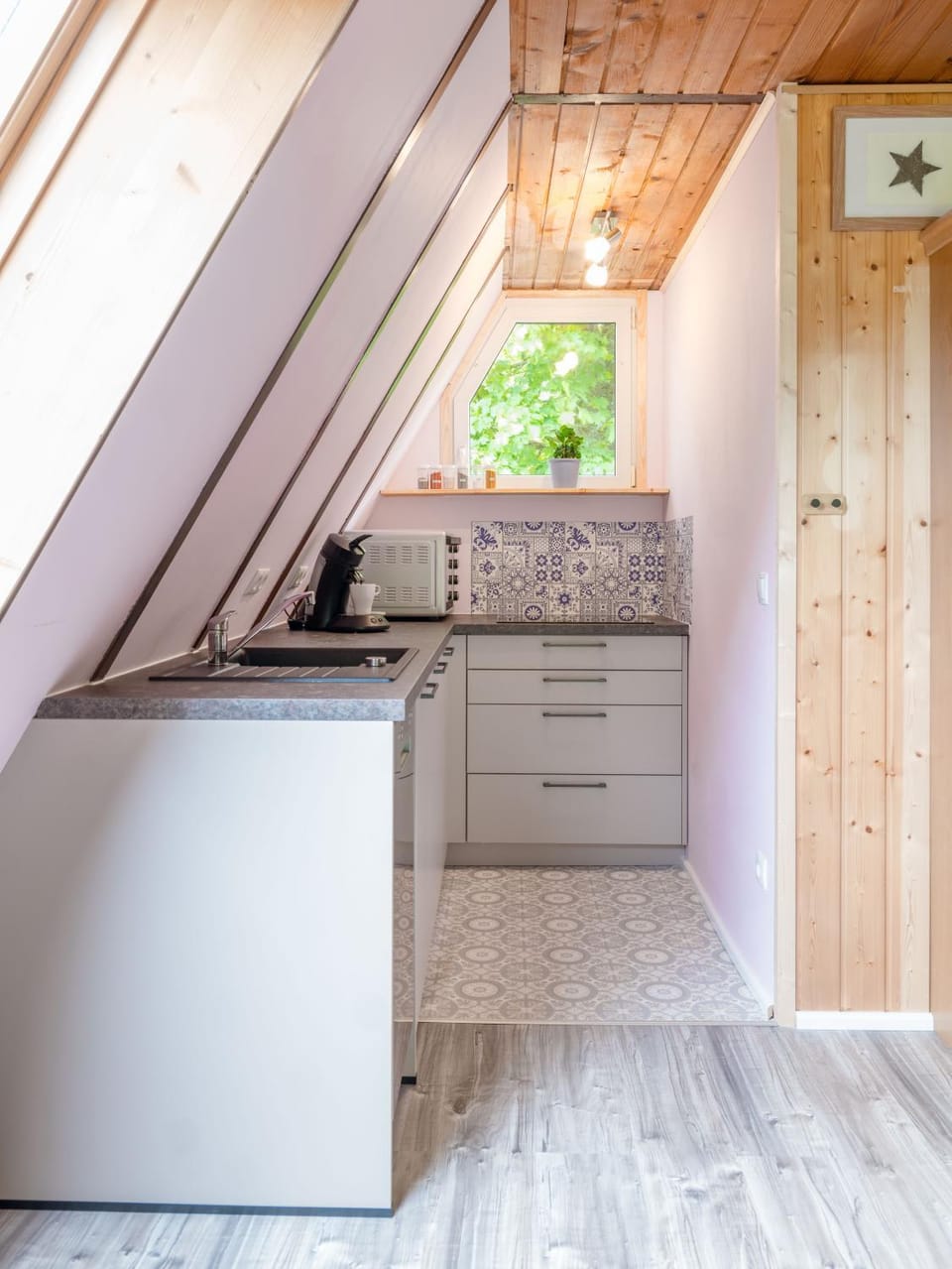 Kitchen or kitchenette, kitchen