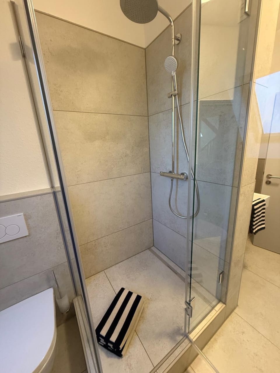 VitusLoft Deine moderne Unterkunft im Nordpark Apartment in Mönchengladbach