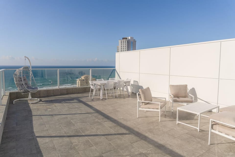 port beach sunset Apartment in Netanya