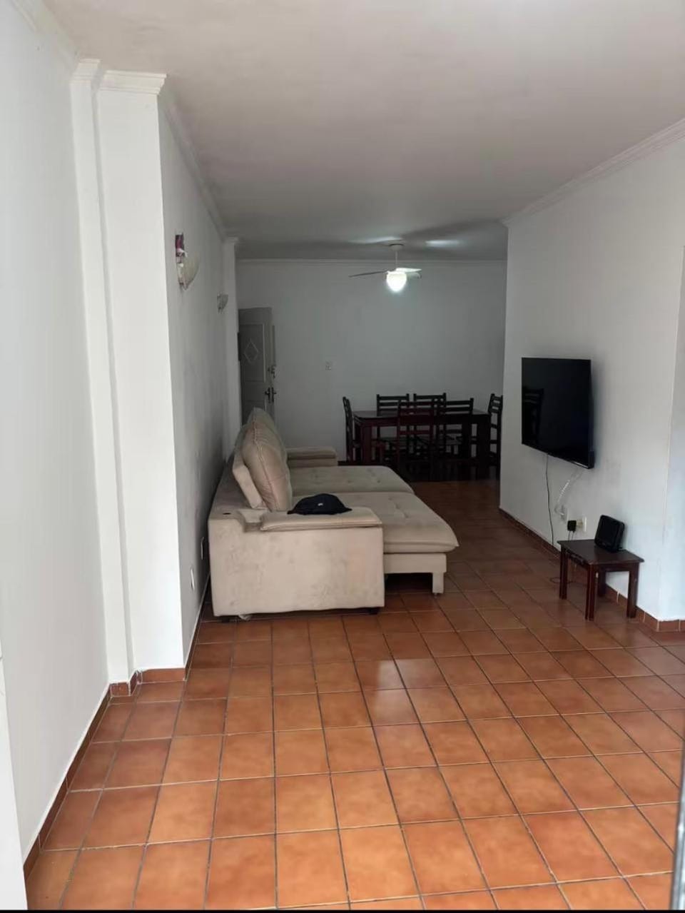 Apartamento com ótimo espaço de frete a praia Apartment in State of São Paulo