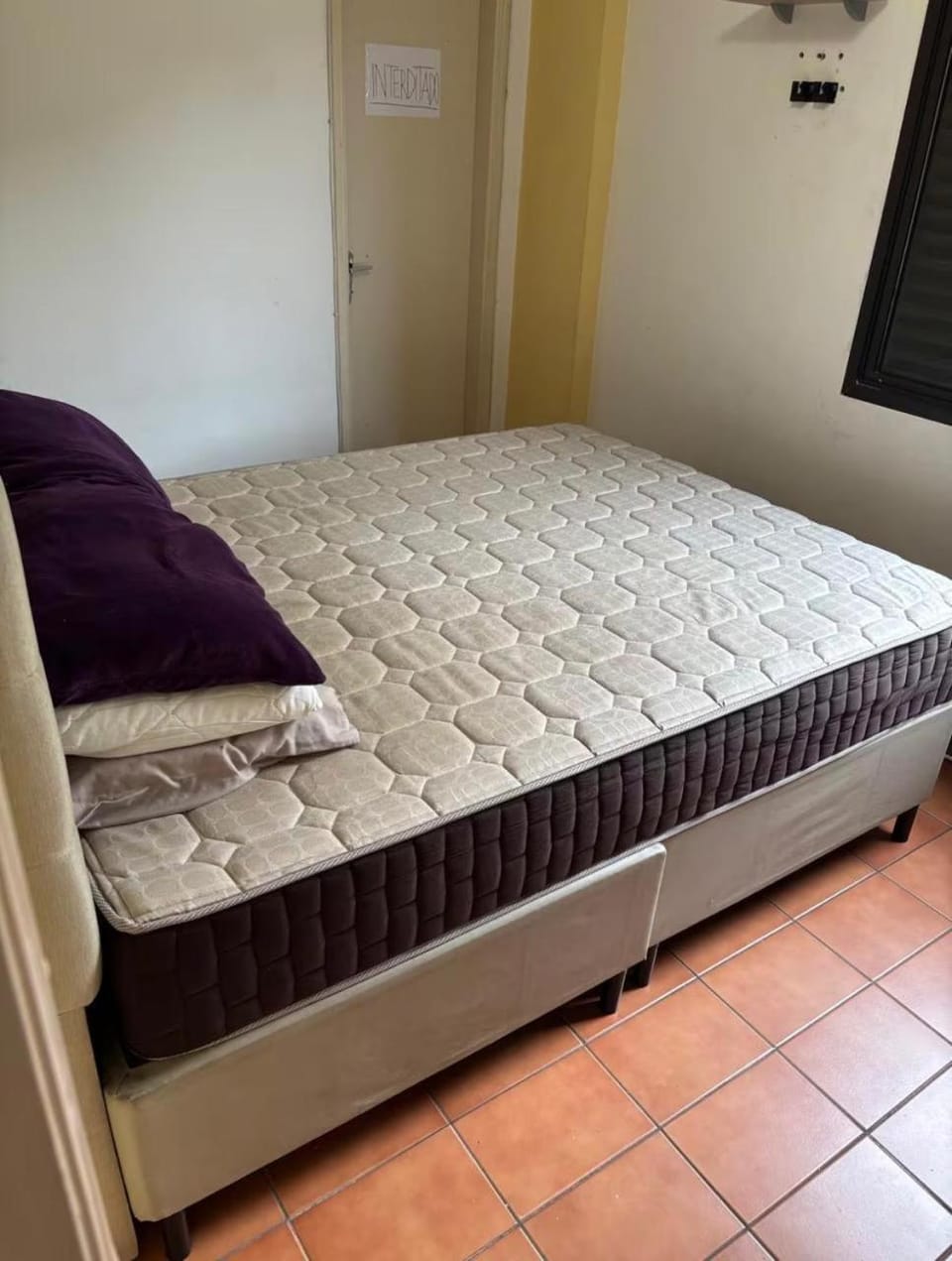 Apartamento com ótimo espaço de frete a praia Apartment in State of São Paulo