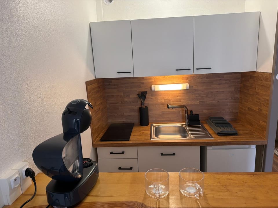 Studio Cosy - Parking privé - Proche du centre ville et de la gare SNCF Apartment in Auvergne-Rhône-Alpes
