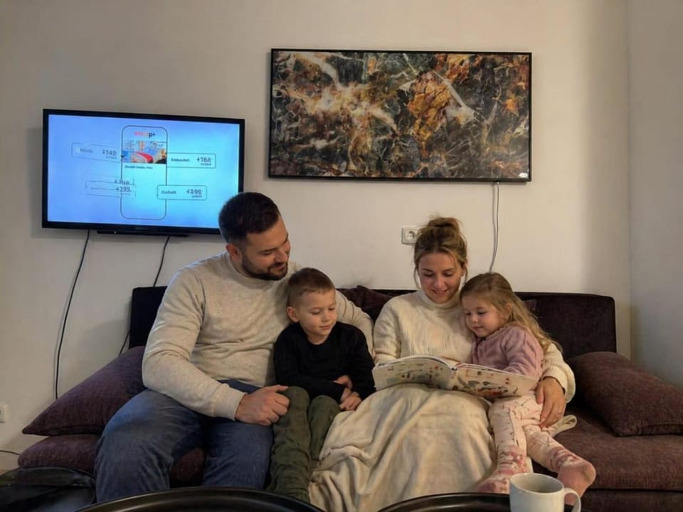 People, TV and multimedia, Living room, Bedroom, Family