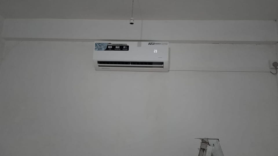 Bedroom, air conditioner