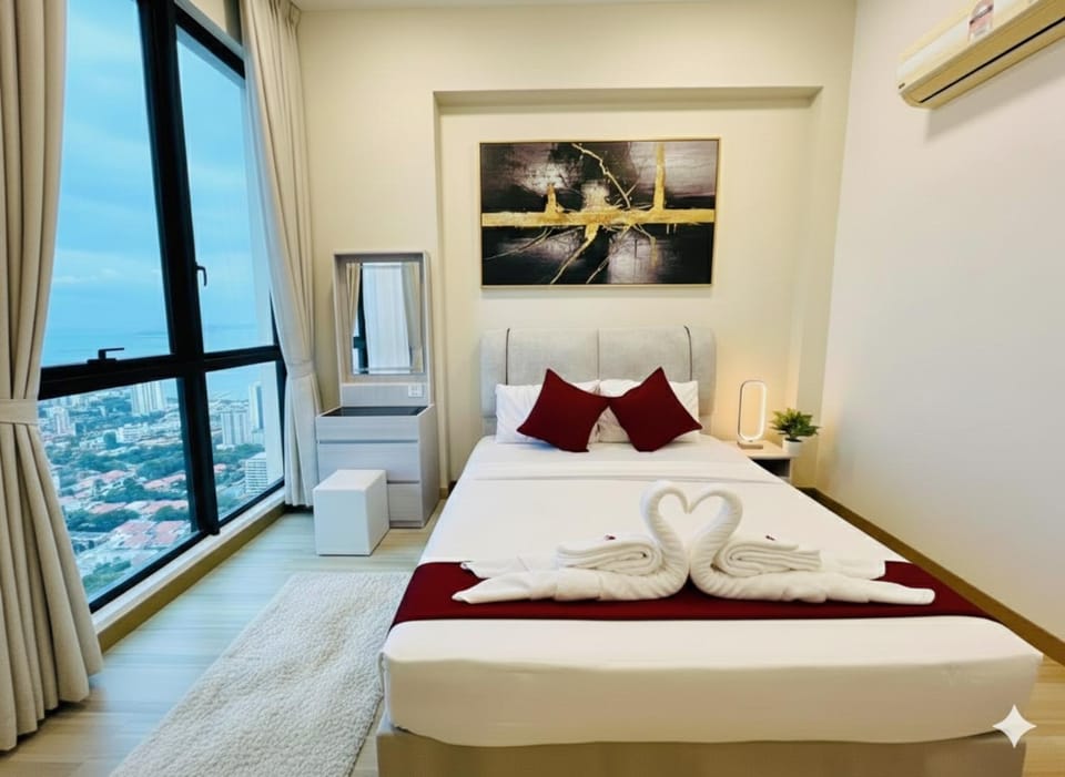 Bed, Photo of the whole room, Bedroom, towels, air conditioner