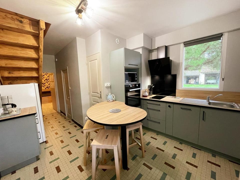Gîte 4 pers. à Razines avec Parking et Wifi - FR-1-381-647 House in Centre-Val de Loire