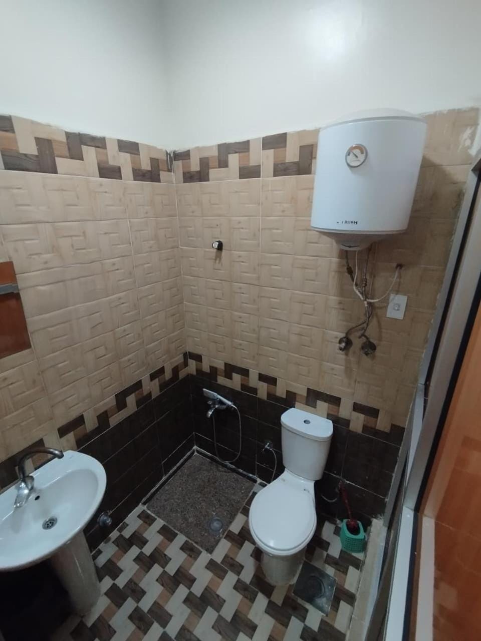 Shower, Toilet, Bathroom