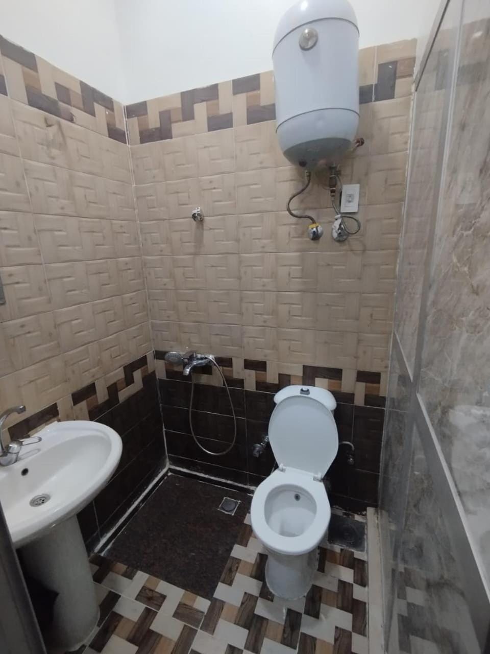 Shower, Toilet, Bathroom