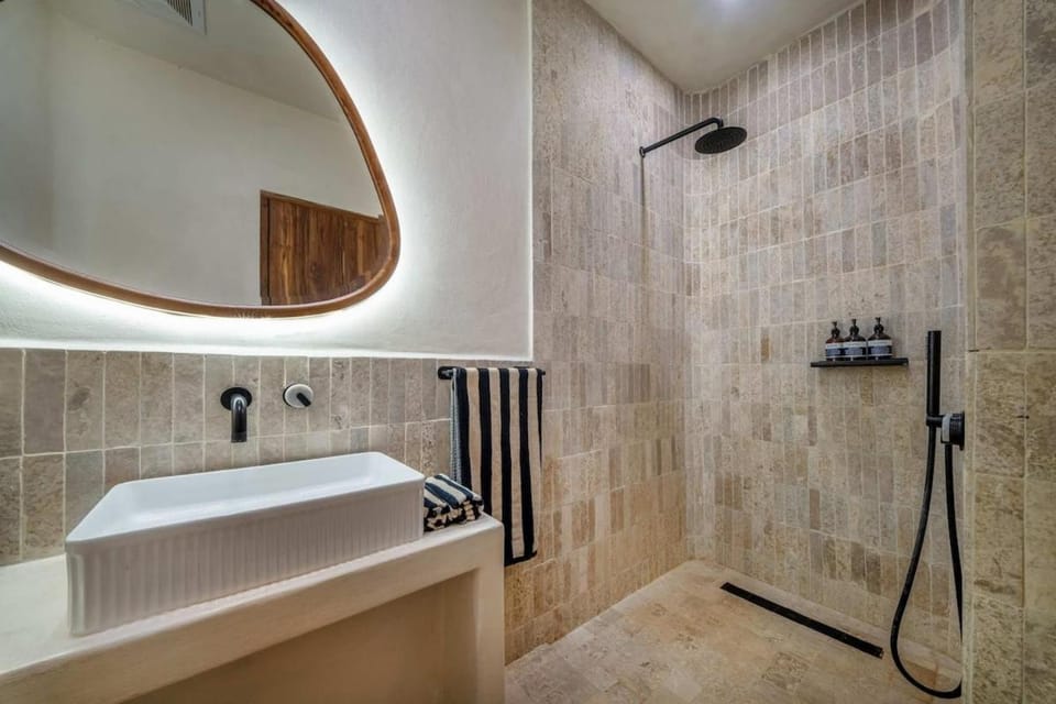 Nusa Loft V2 2BR with Rooftop Space In Uluwatu Villa in Bali