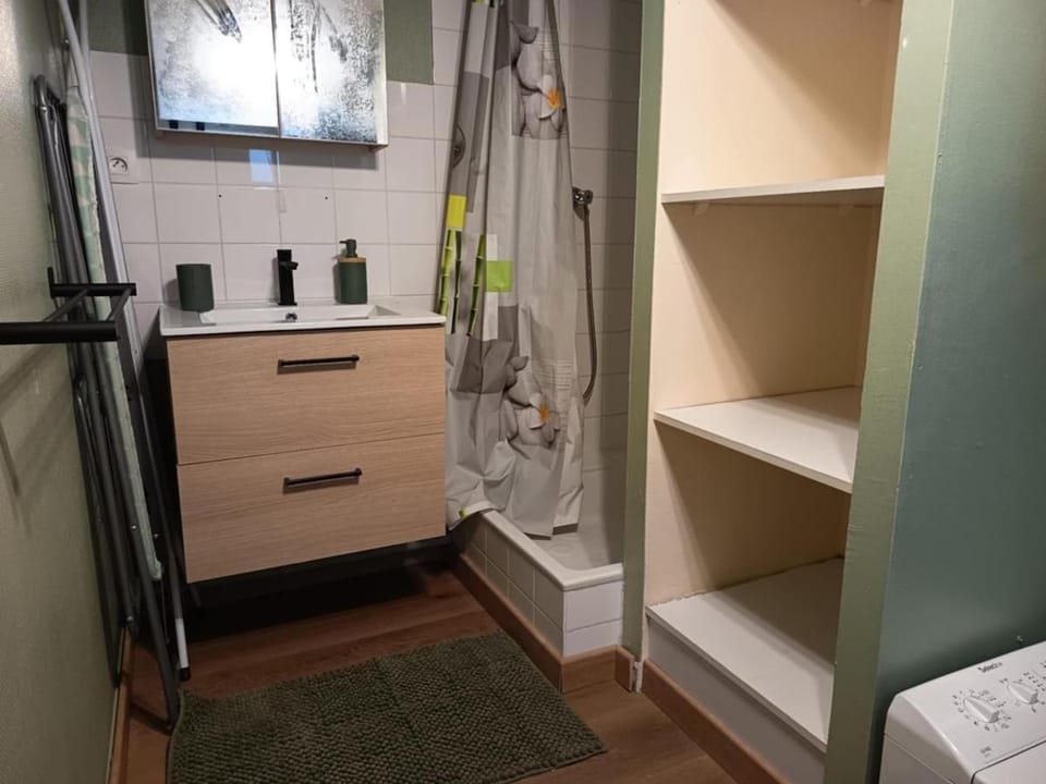 Studio T1 NIORT proche MAIF et Pôle Universitaire Apartment in Nouvelle-Aquitaine