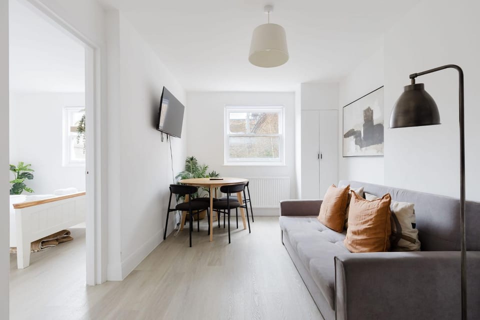 Snug 1BDR City Retreat in West London Apartment in London