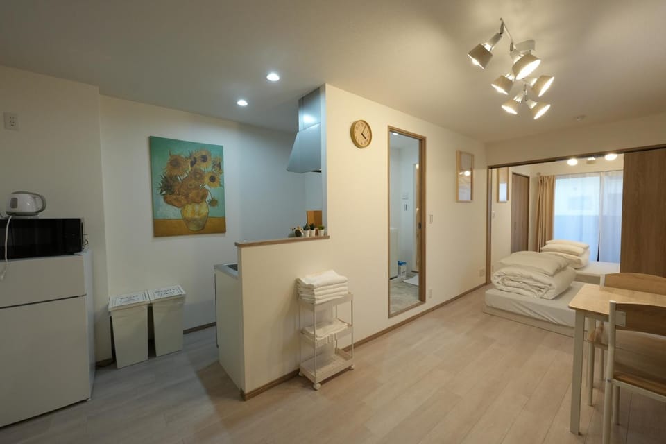 New OPEN!難波まで電車で5分!花園町駅徒歩1分!ホテルリネン使用 303 Apartment in Osaka
