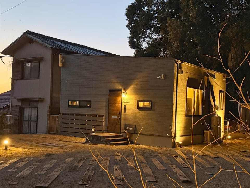 Property building, Night