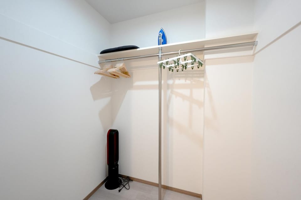 New OPEN!難波まで電車で5分!花園町駅徒歩1分!ホテルリネン使用 202 Apartment in Osaka
