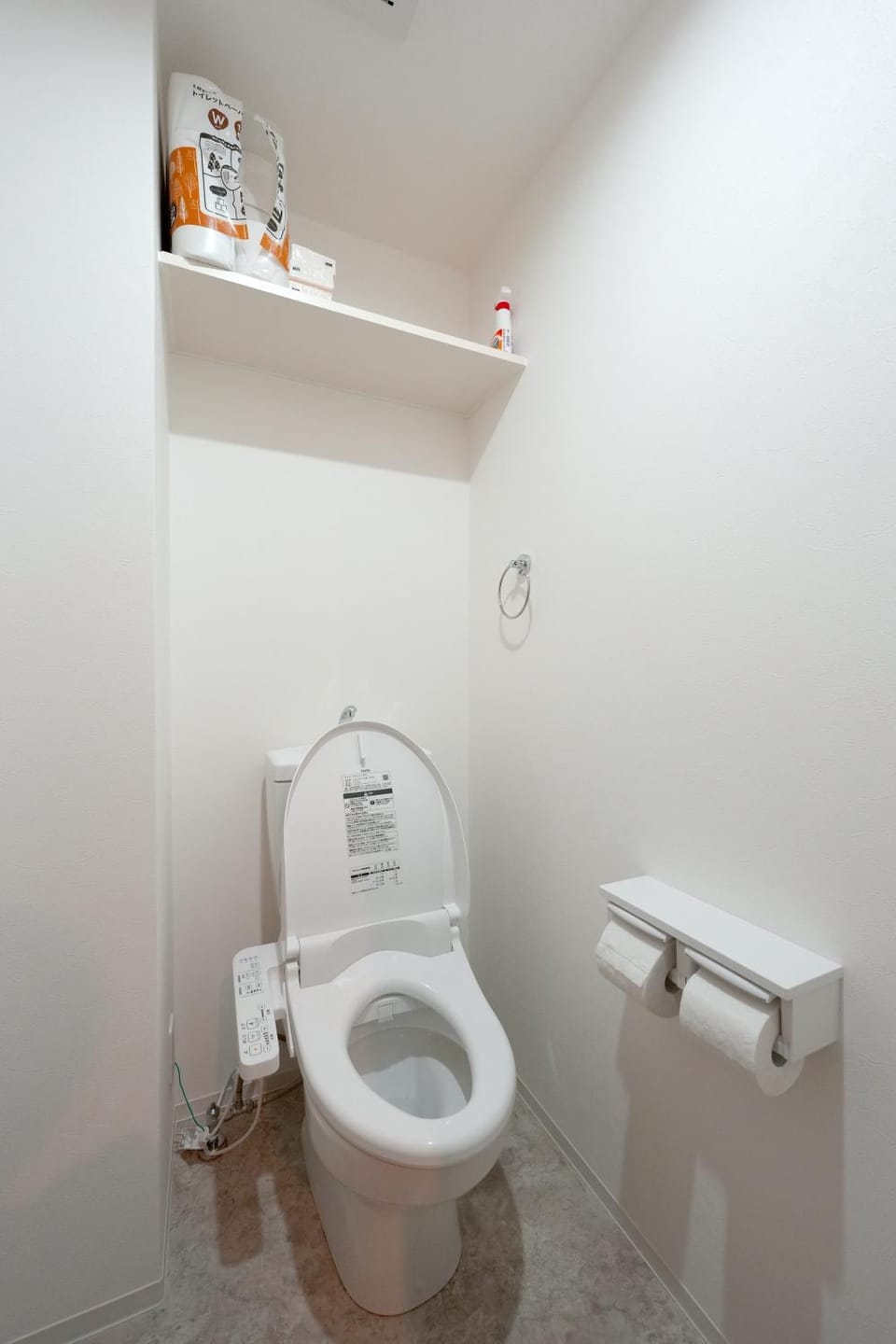 New OPEN!難波まで電車で5分!花園町駅徒歩1分!ホテルリネン使用 202 Apartment in Osaka