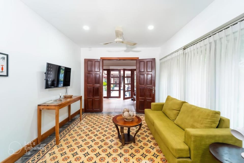 Beautiful 3 Bedroom Tropical Villa, with pool Villa in Krong Siem Reap