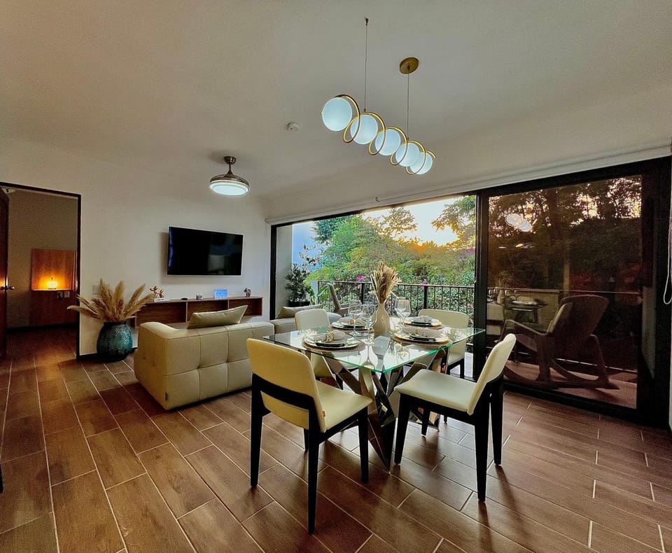 Living room, Dining area, Garden view
