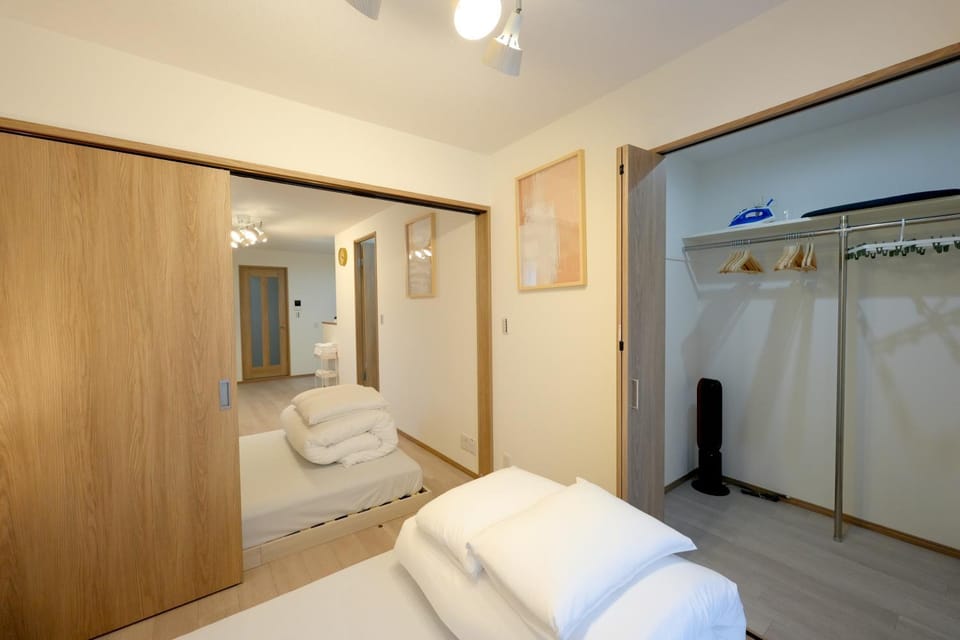 New OPEN!難波まで電車で5分!花園町駅徒歩1分!ホテルリネン使用 103 Apartment in Osaka