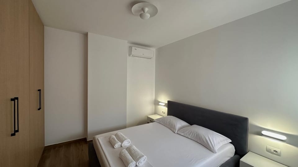 Bed, Bedroom, wardrobe