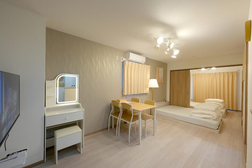 New OPEN!難波まで電車で5分!花園町駅徒歩1分!ホテルリネン使用 401 Apartment in Osaka