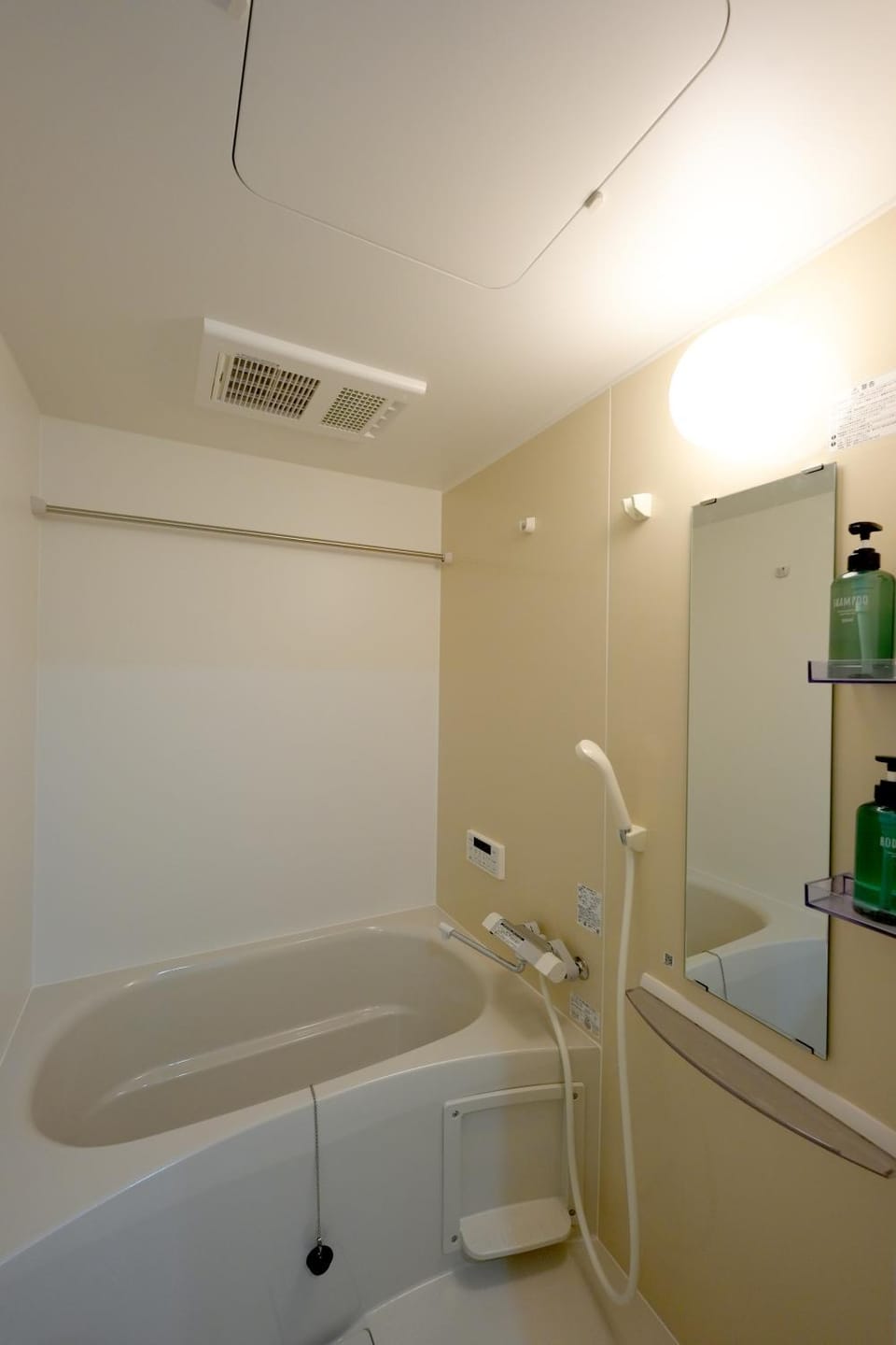 New OPEN!難波まで電車で5分!花園町駅徒歩1分!ホテルリネン使用 104 Apartment in Osaka