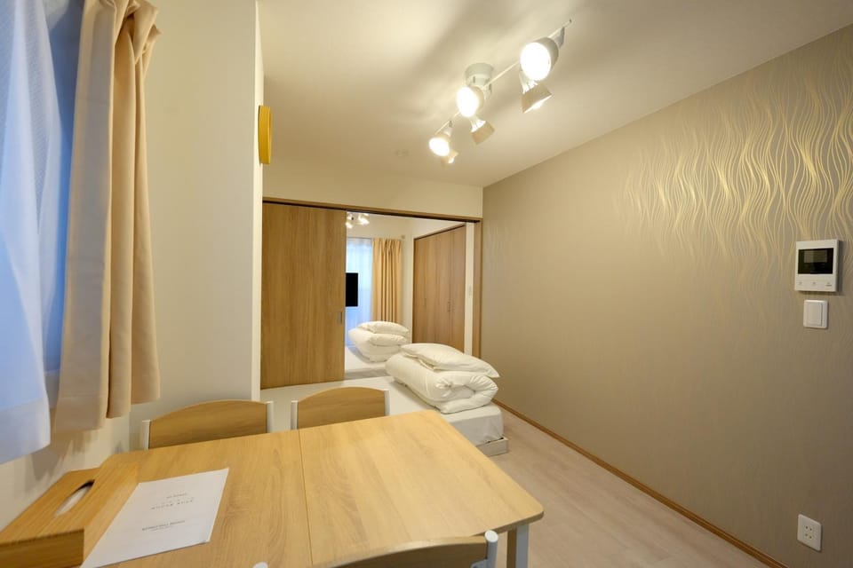 New OPEN!難波まで電車で5分!花園町駅徒歩1分!ホテルリネン使用 104 Apartment in Osaka