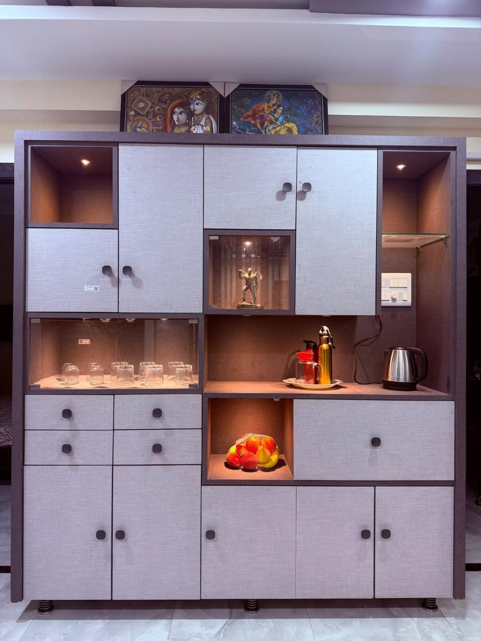 Casa Satya Stays - Luxury 3 BHK Hill view, Spacious Family Stay Apartment in Visakhapatnam