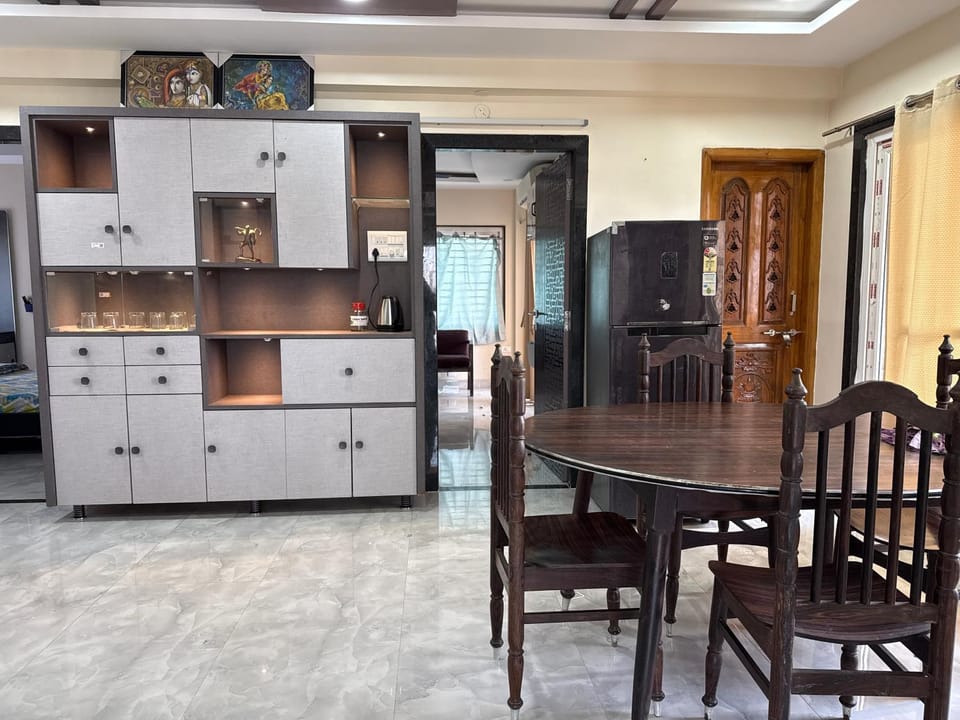 Casa Satya Stays - Luxury 3 BHK Hill view, Spacious Family Stay Apartment in Visakhapatnam