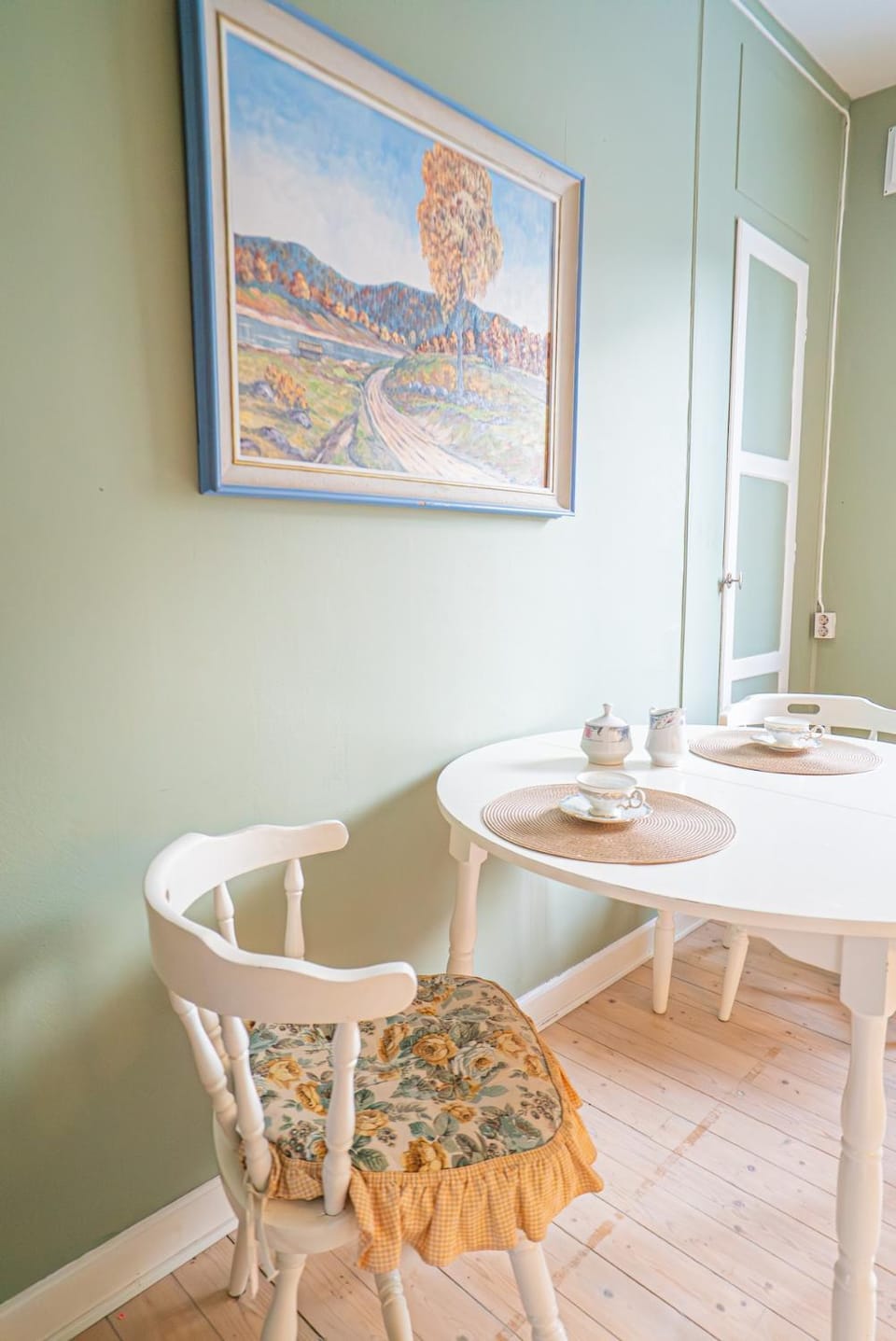 Decorative detail, Dining area