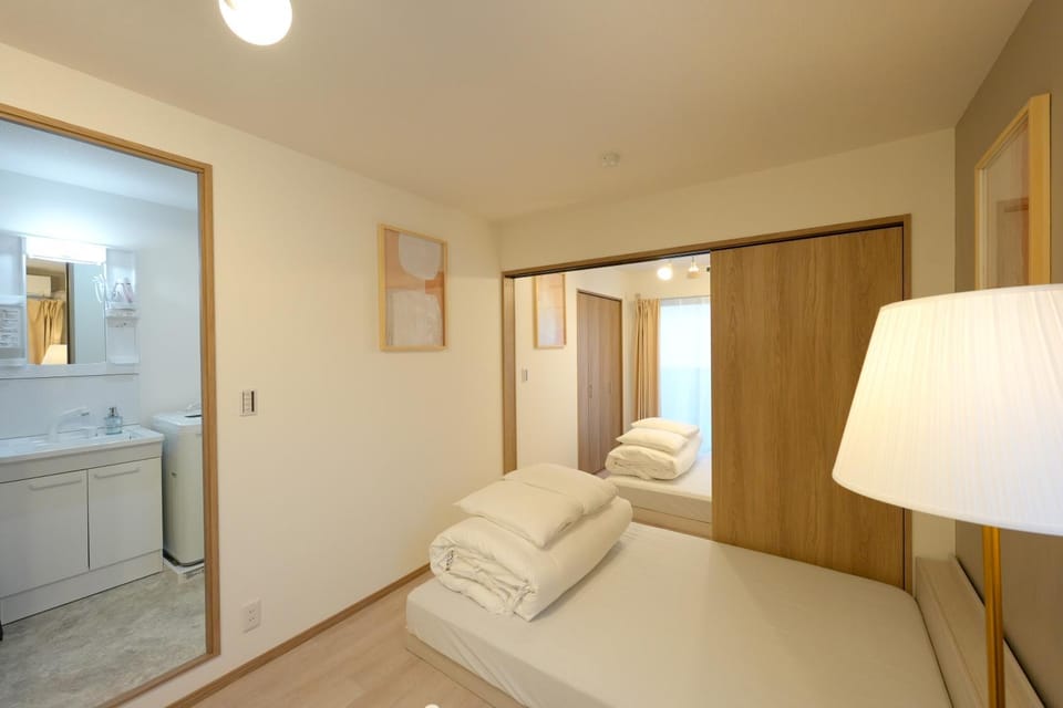 New OPEN!難波まで電車で5分!花園町駅徒歩1分!ホテルリネン使用 403 Apartment in Osaka