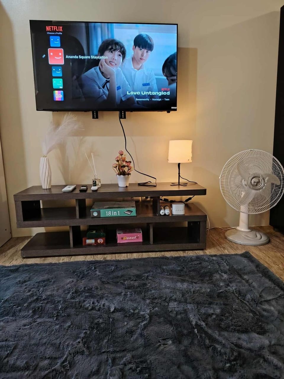 NestAway Condo Apartment in Las Pinas