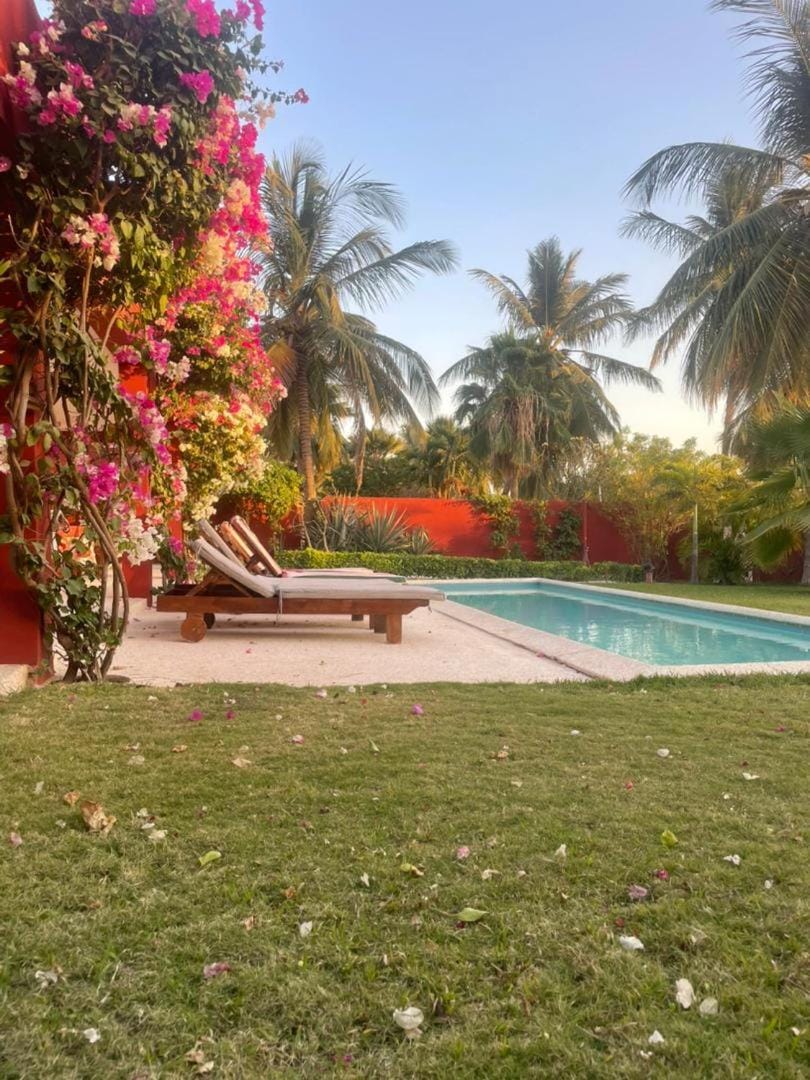 Villa luxueuse PDL pied dans leau Villa in Saly