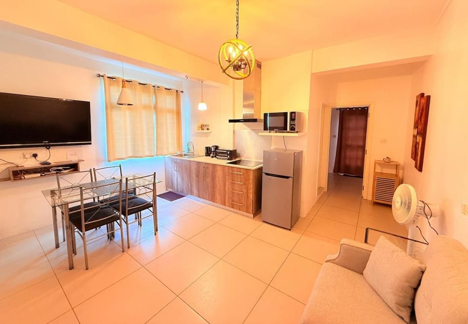 Hibiscus apartment near flic en flac beach Apartment in Flic en Flac