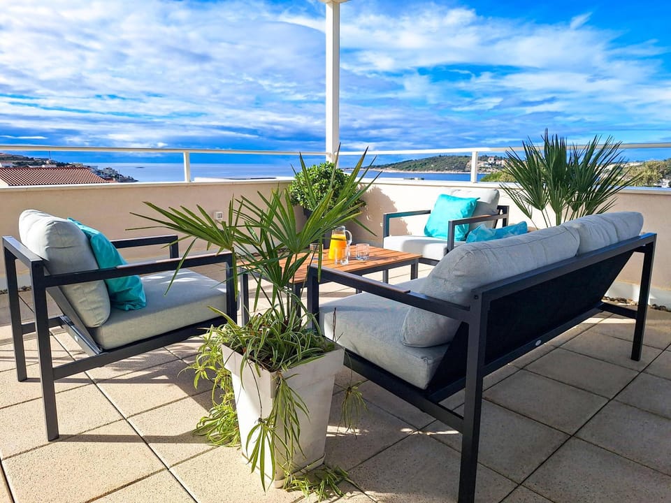 Balcony/Terrace, Balcony/Terrace, Seating area, Sea view, Sea view